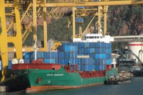 2000吨级的冷藏船出租